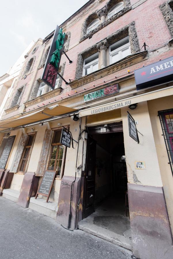 Budapest Party Hostel At Udvarom Dış mekan fotoğraf