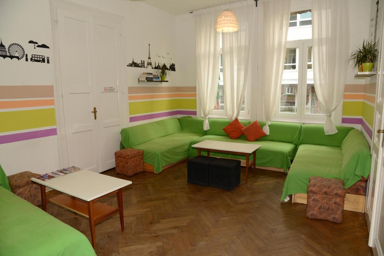 Budapest Party Hostel At Udvarom Dış mekan fotoğraf