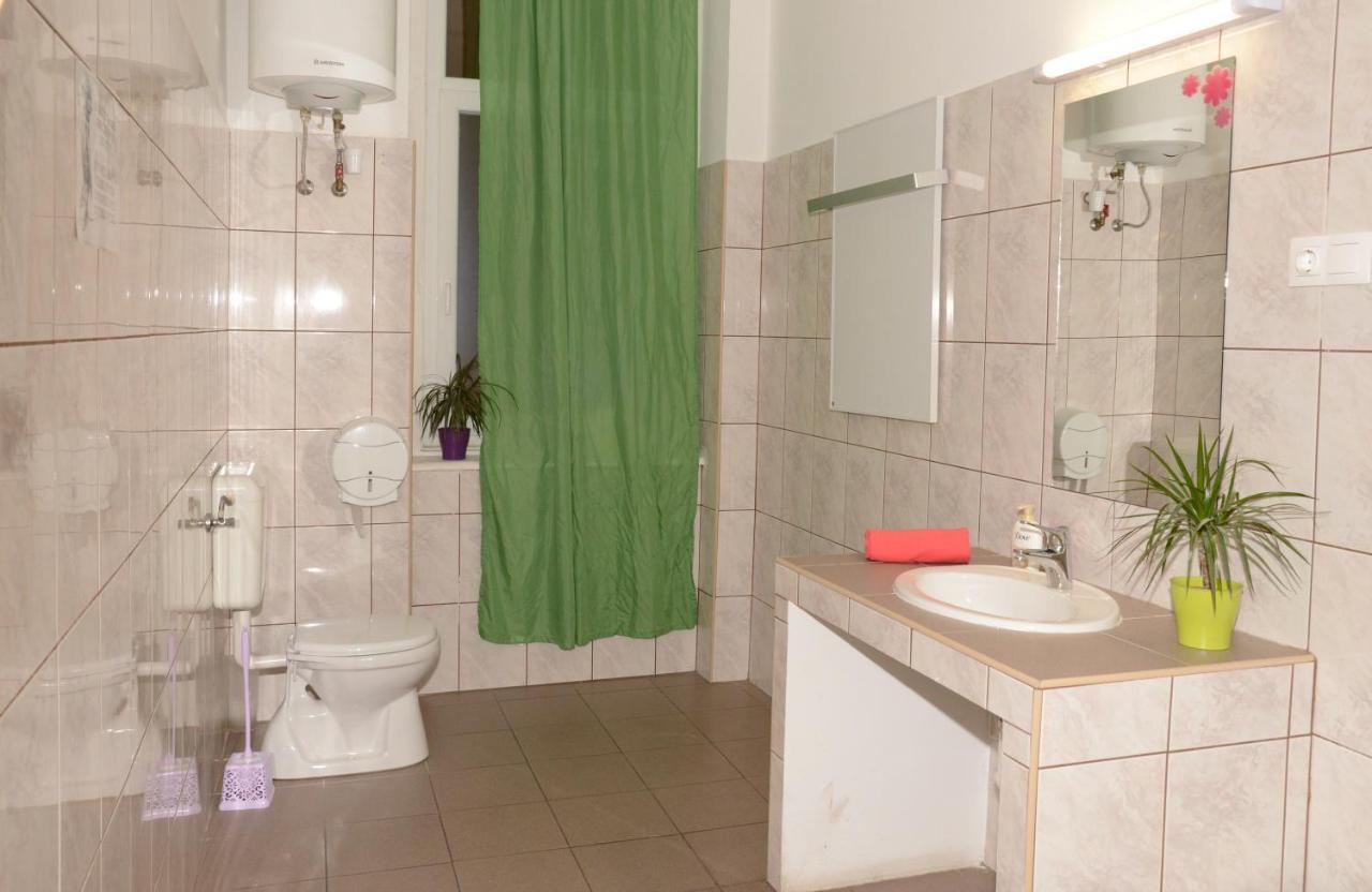 Budapest Party Hostel At Udvarom Dış mekan fotoğraf