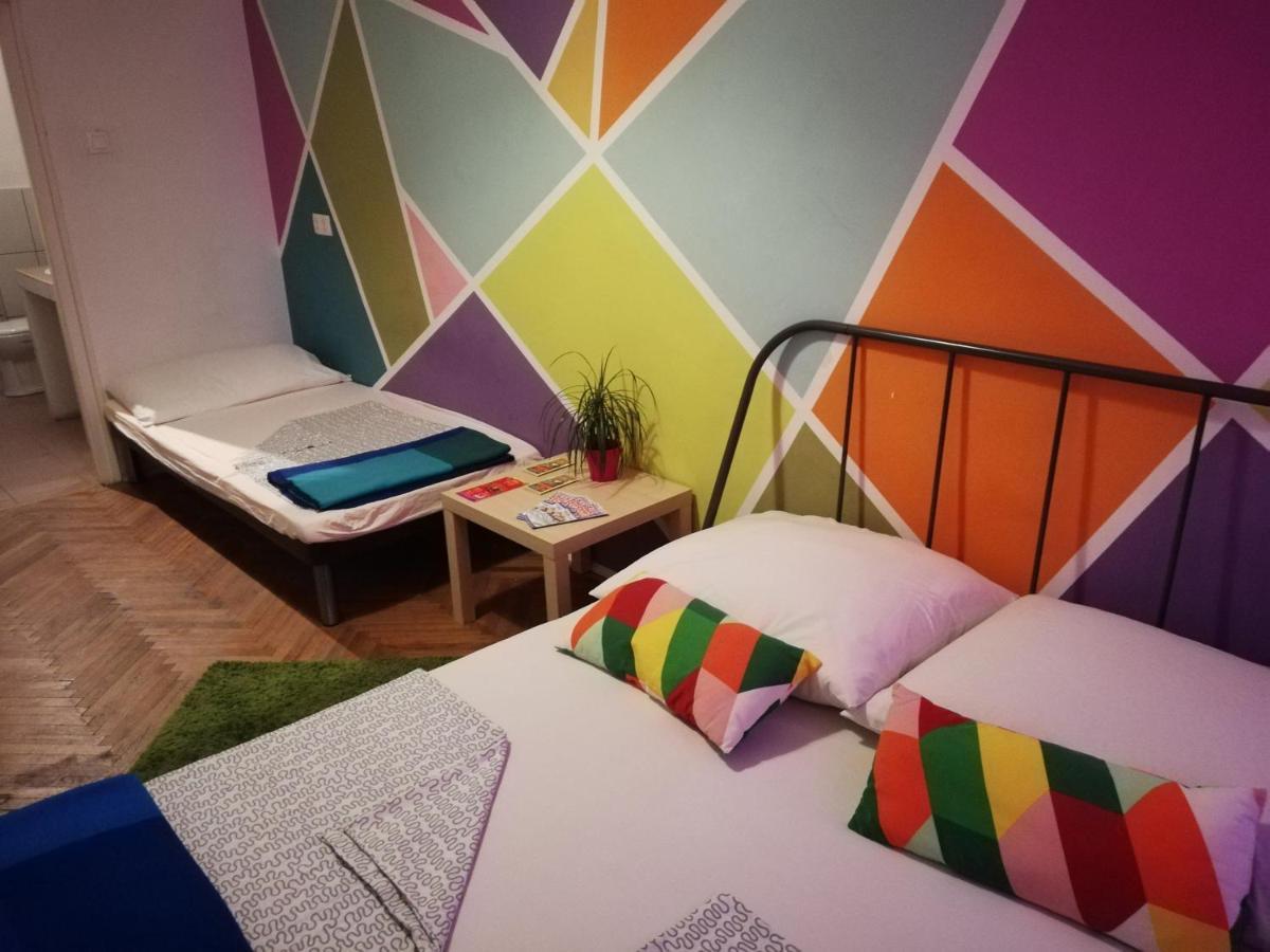 Budapest Party Hostel At Udvarom Dış mekan fotoğraf