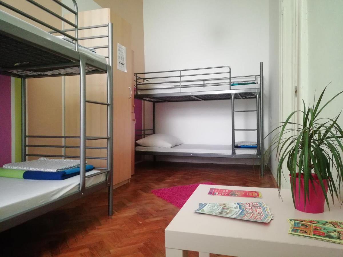 Budapest Party Hostel At Udvarom Dış mekan fotoğraf