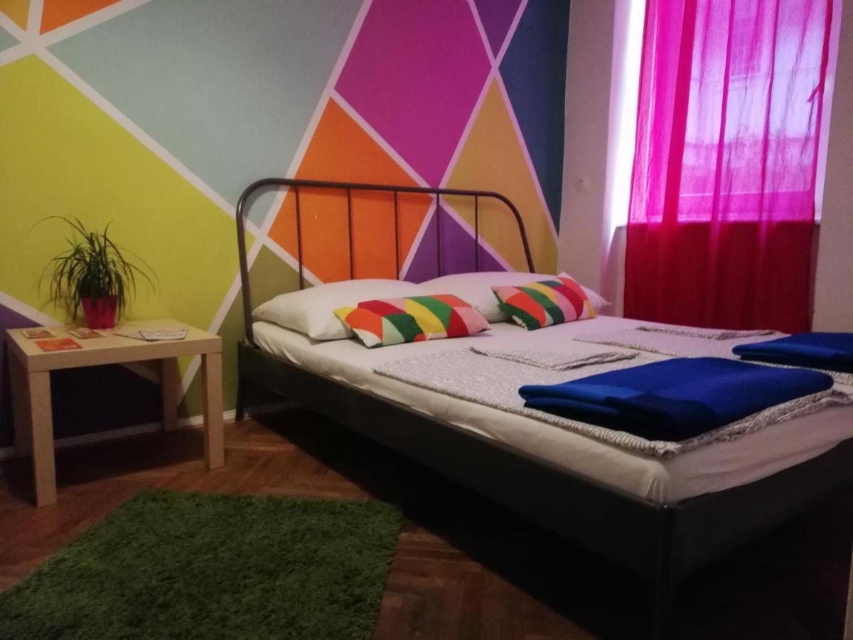 Budapest Party Hostel At Udvarom Dış mekan fotoğraf