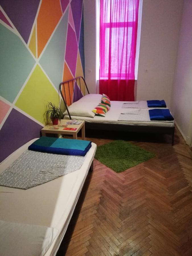 Budapest Party Hostel At Udvarom Dış mekan fotoğraf